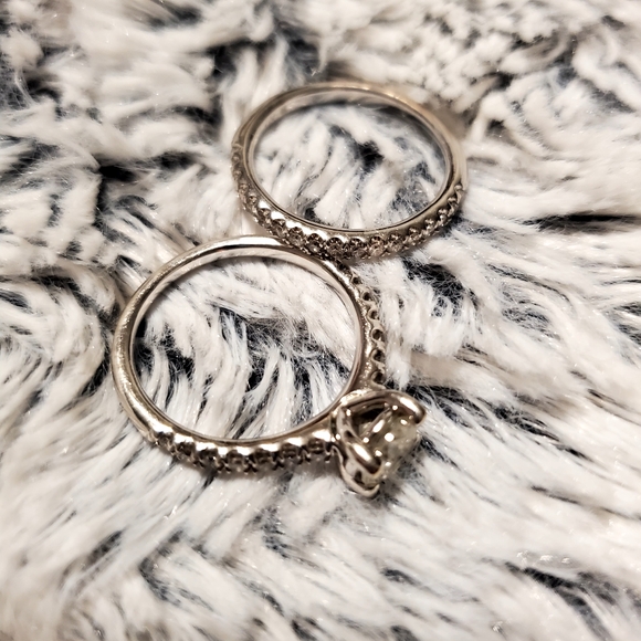 ENGAGEMENT 💍  & WEDDING RING SET - Picture 4 of 6